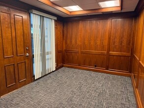 299 Alhambra Cir, Coral Gables, FL for lease Interior Photo- Image 1 of 5