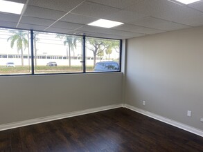 1400-1414 SW 13th Ct, Pompano Beach, FL for lease Building Photo- Image 2 of 4