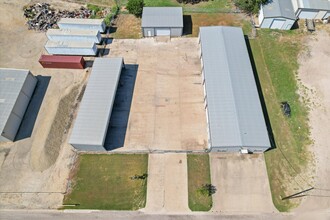 1114 C Regal Row, Corsicana, TX - aerial  map view