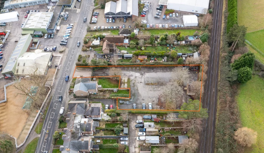 25 London Rd, Pulborough for sale - Aerial - Image 3 of 4