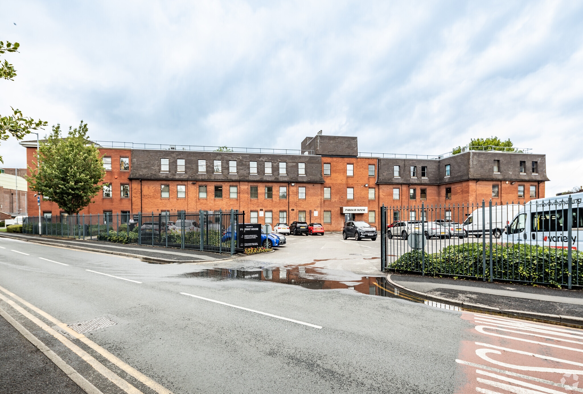 Palatine Rd, Manchester for lease Building Photo- Image 1 of 9