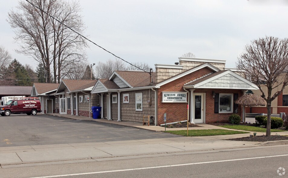 2733 Main St, Newfane, NY for sale - Primary Photo - Image 1 of 1