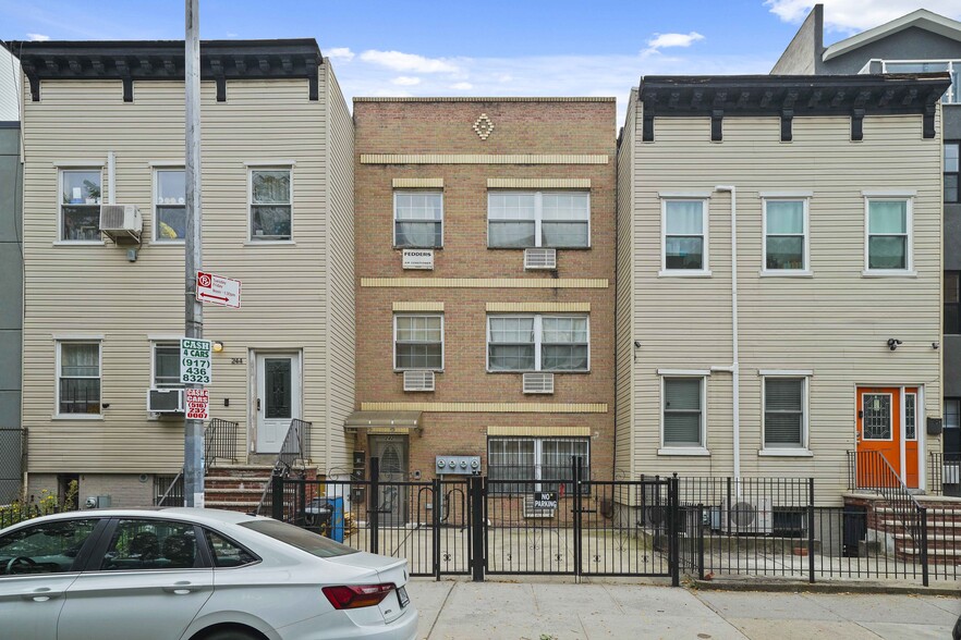 242 Palmetto St, Brooklyn, NY for sale - Primary Photo - Image 1 of 33