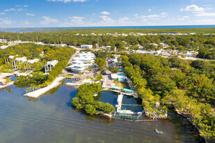 Dolphin Point Villas and Plus Bayside - Wedding Venue