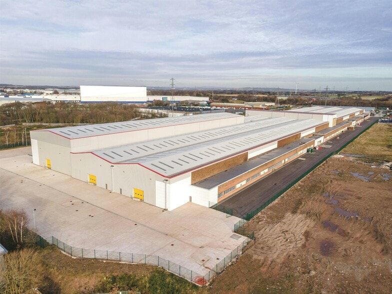 E Lancashire Rd, Liverpool for lease - Building Photo - Image 1 of 3