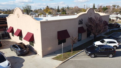 2725 16th St, Bakersfield, CA for lease Building Photo- Image 2 of 10