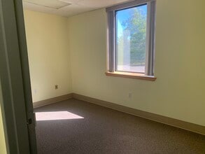 32 Paint St, Port Hawkesbury, NS for lease Interior Photo- Image 1 of 12