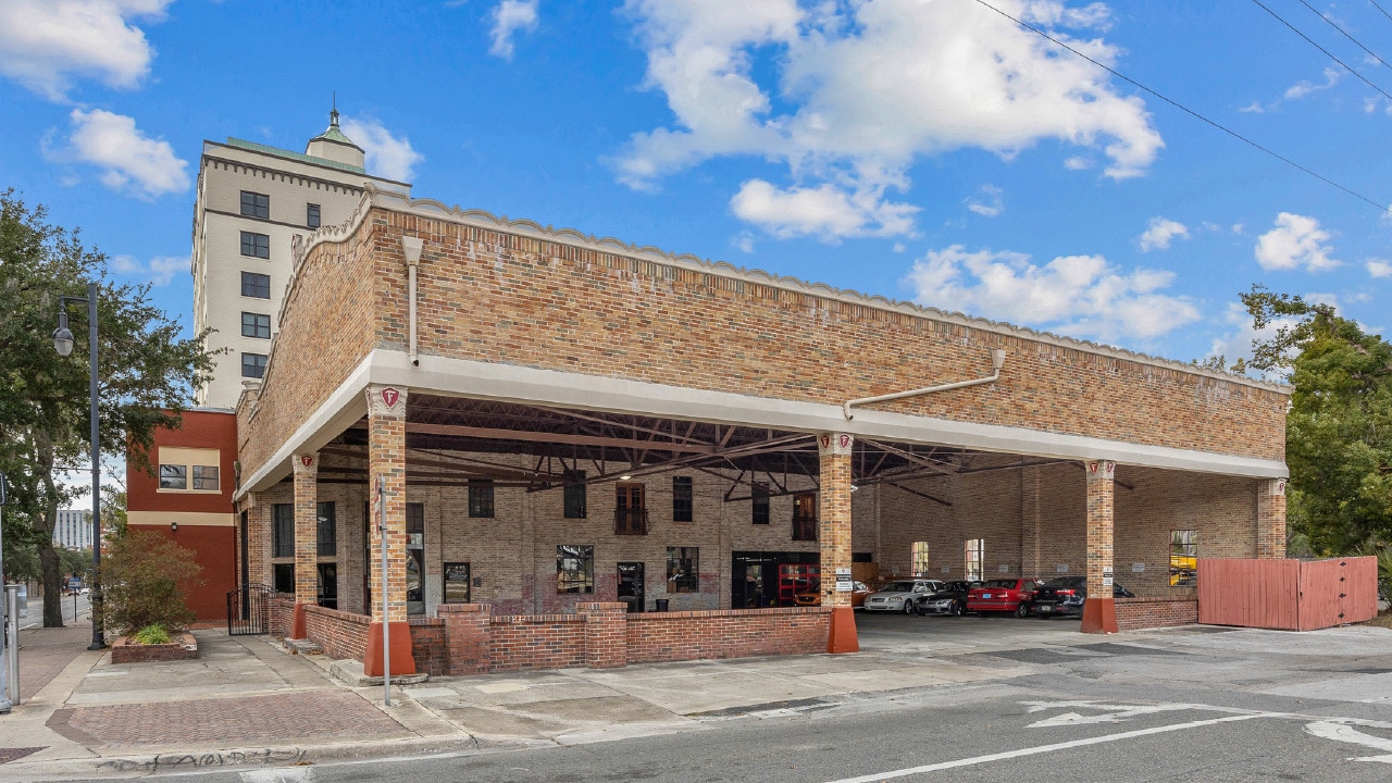 304 W University Ave, Gainesville, FL for sale Primary Photo- Image 1 of 12