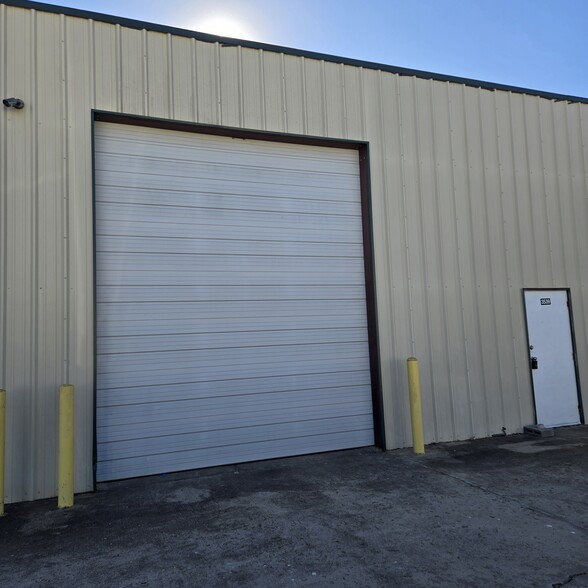 3595 MacDonnell Dr, Norman, OK for lease - Building Photo - Image 2 of 5