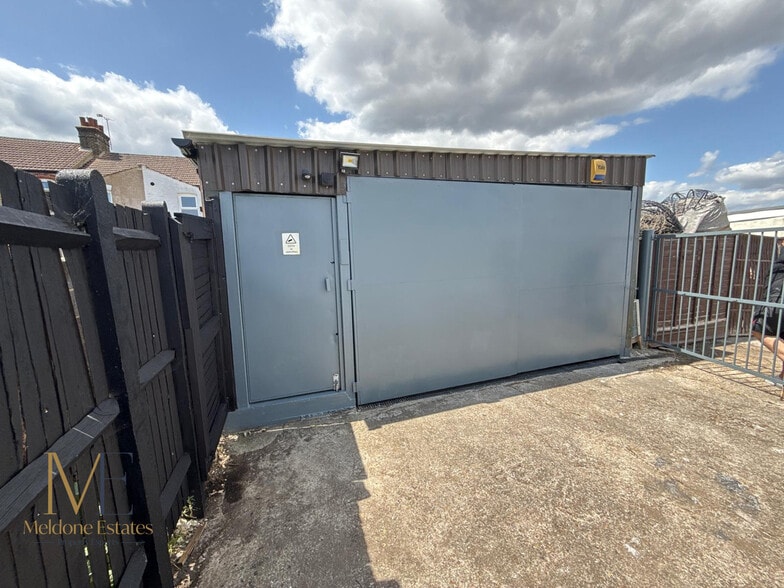 Rear of 107 Sun Lane, Gravesend for sale - Building Photo - Image 1 of 20