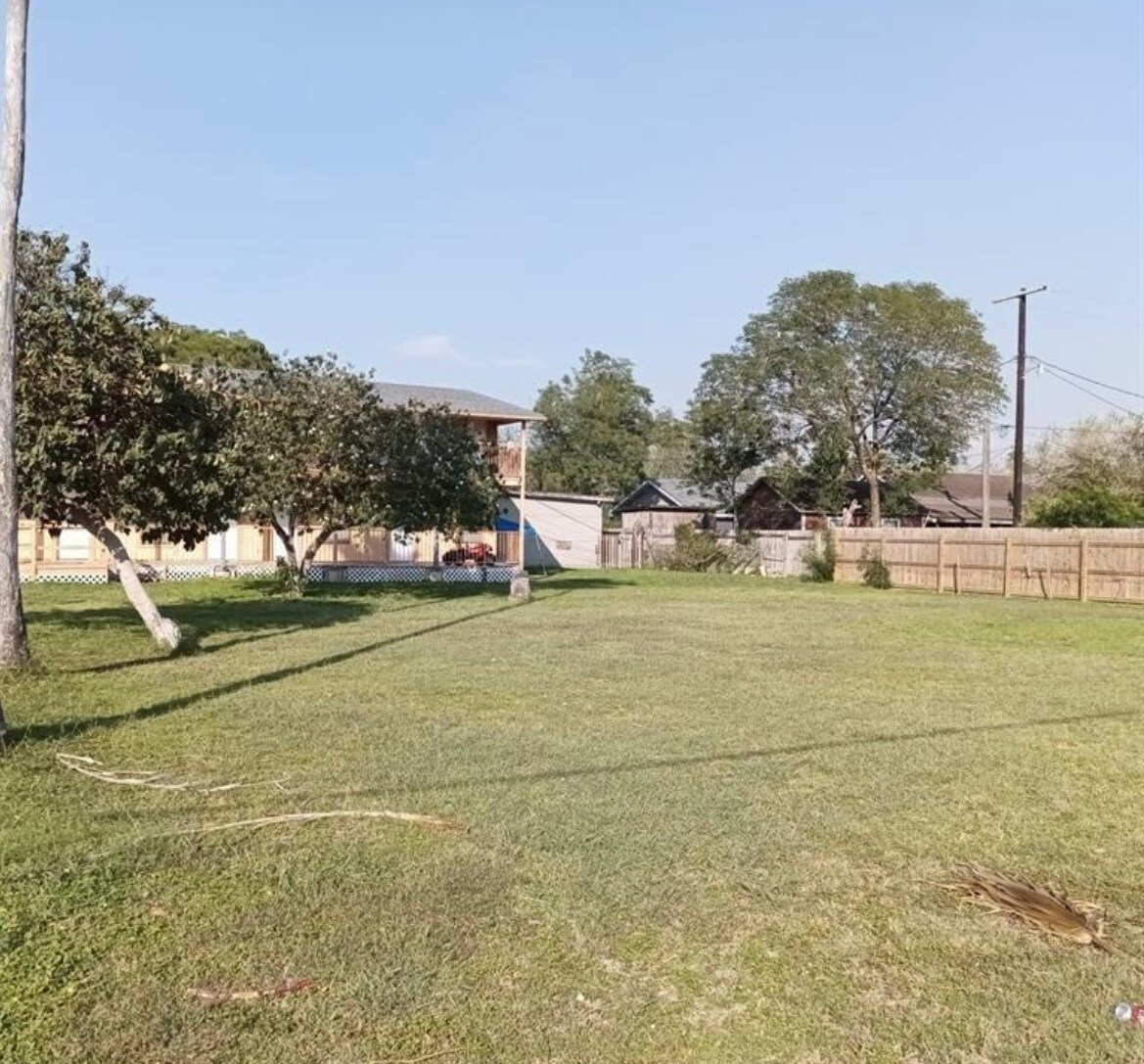 1702 Combes St, San Benito, TX 78586 Vega Apartments