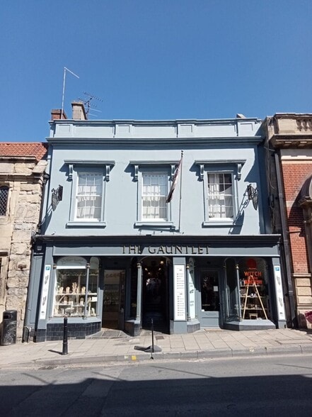 St John's Sq, Glastonbury for sale - Building Photo - Image 1 of 1
