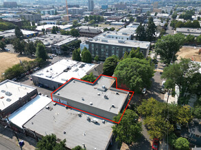 1224 SE Oak St, Portland, OR - AERIAL  map view