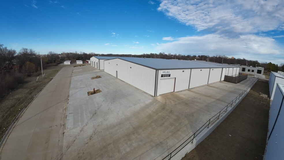 1120 N Birch Ave, Broken Arrow, OK for lease - Building Photo - Image 1 of 6