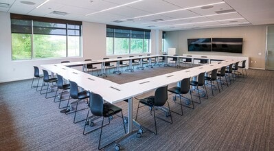 13100 Wortham Center Dr, Houston, TX for lease Interior Photo- Image 2 of 6