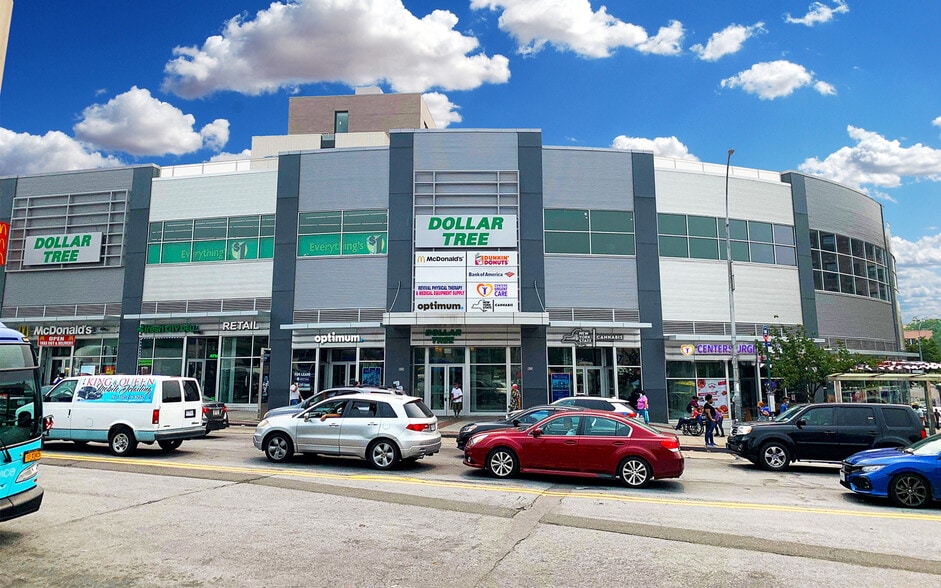 925 Hunts Point Ave, Bronx, NY for lease - Building Photo - Image 1 of 6