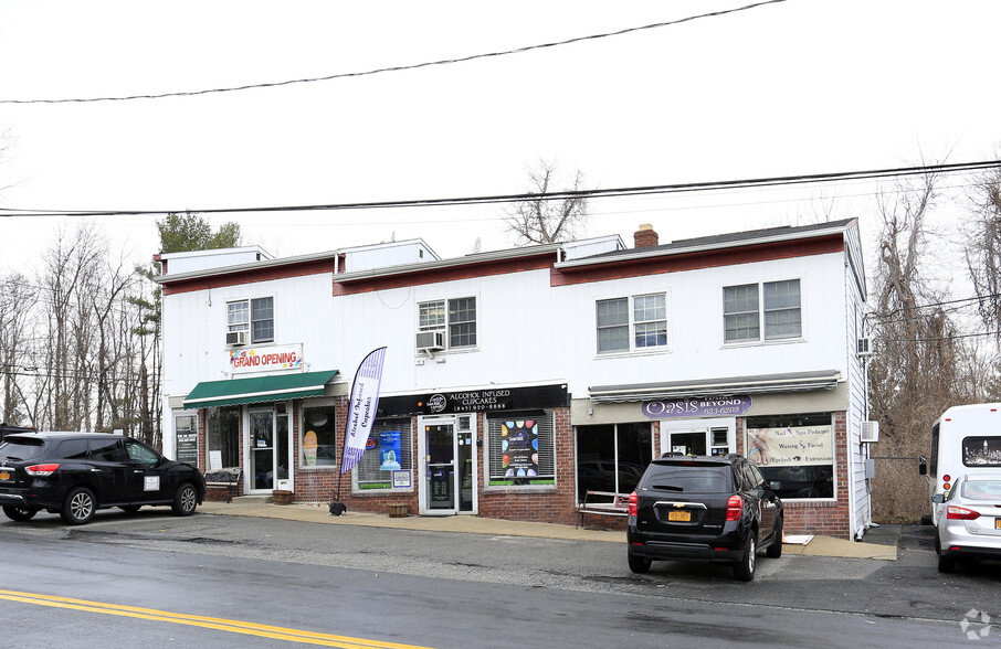 1-11 Veterans Pky, Pearl River, NY for lease - Primary Photo - Image 1 of 4