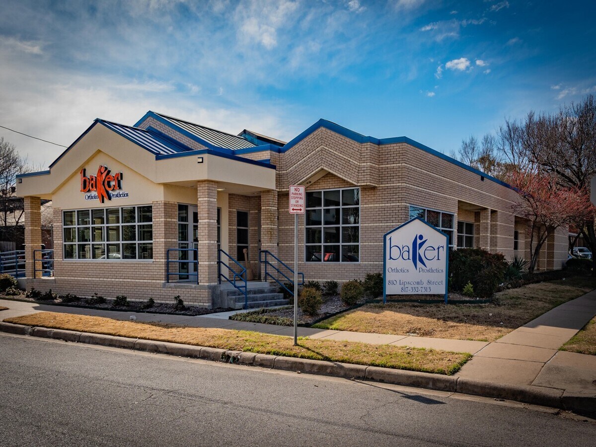 810 St, Fort Worth, TX 76104