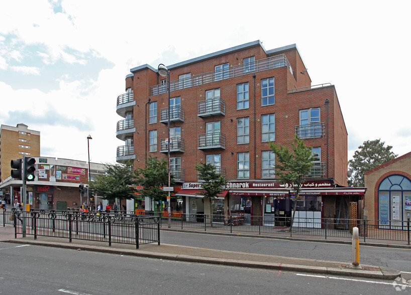 2-2B Hanworth Rd, Hounslow for sale - Building Photo - Image 2 of 3