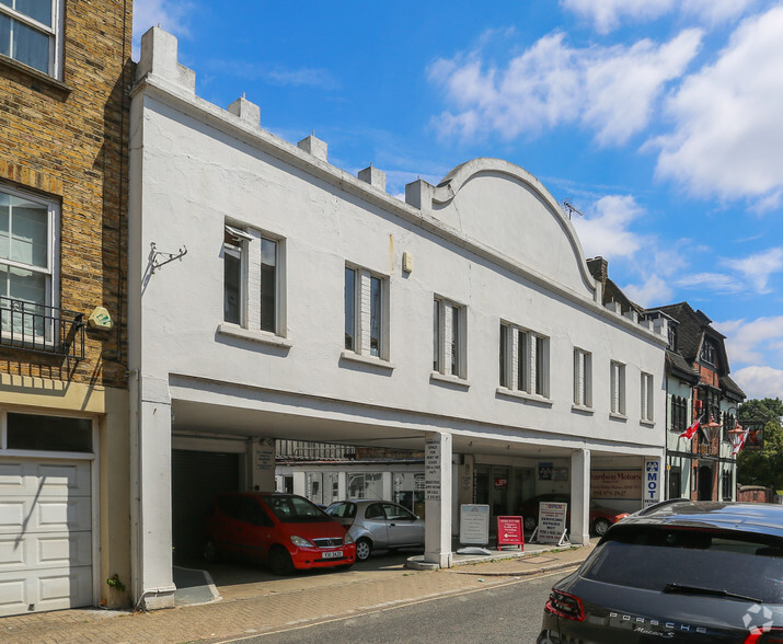 26 Priests Brg, London for lease - Building Photo - Image 2 of 5