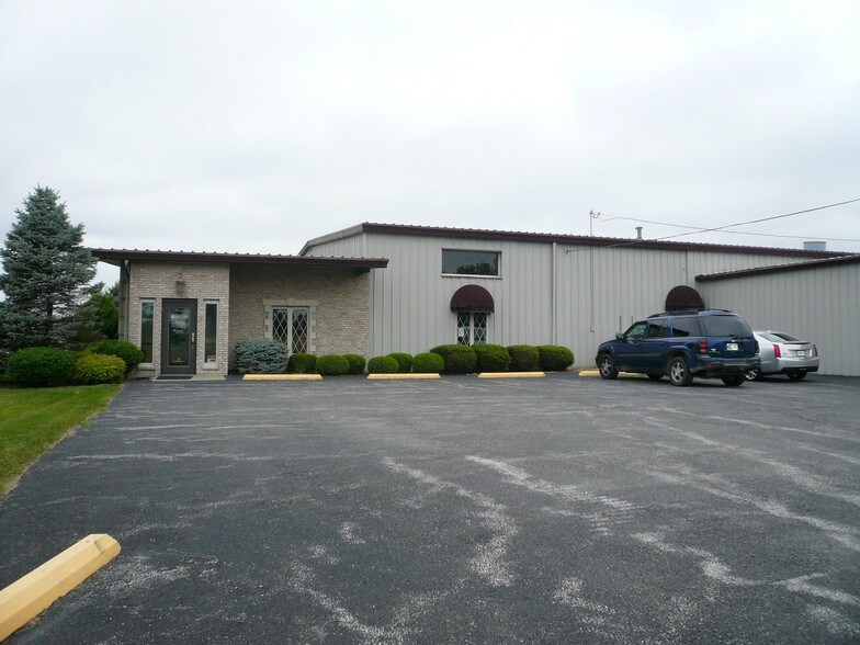 25 Boon Ln, Mitchell, IN for sale - Building Photo - Image 1 of 1