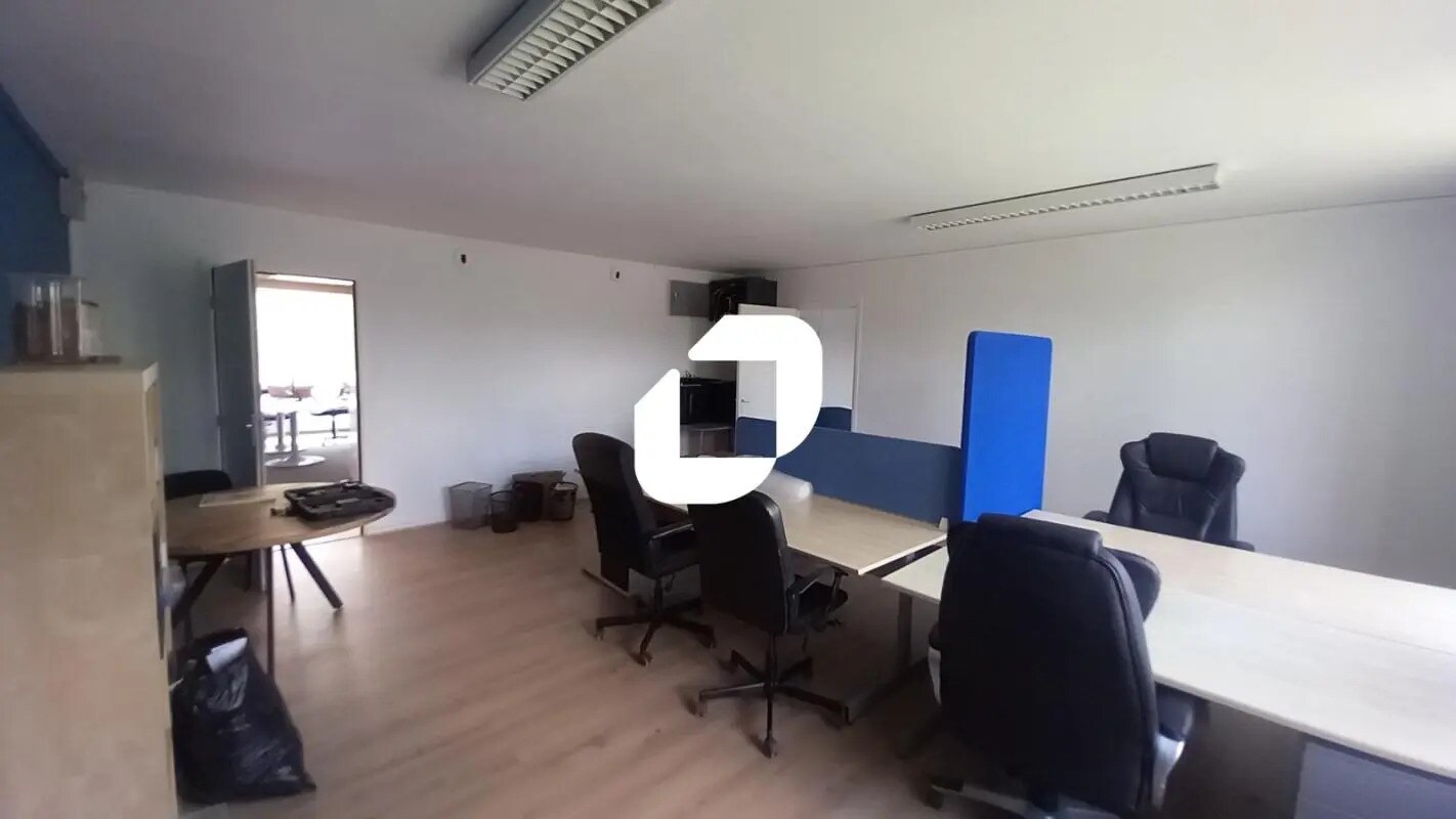 Office in VILLENEUVE-D'ASCQ for lease Interior Photo- Image 1 of 9