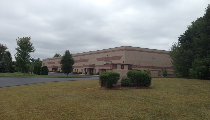 8 Belden Rd, Bloomfield, CT for sale - Primary Photo - Image 1 of 1