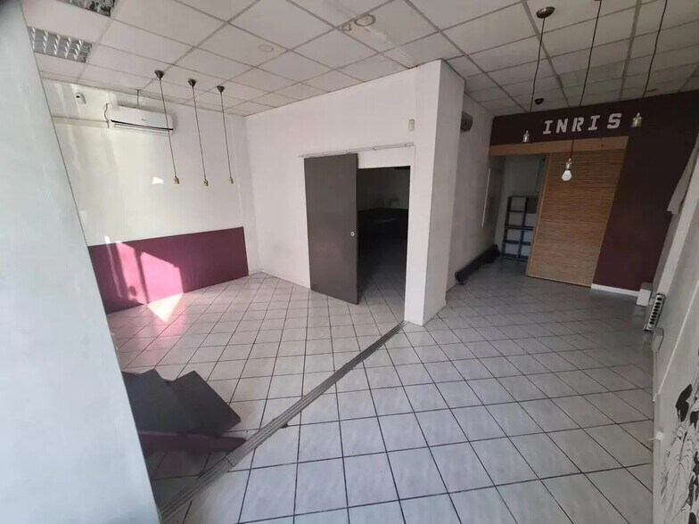 Retail in Nice for sale - Interior Photo - Image 2 of 5