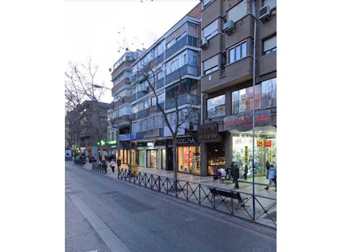 Multifamily in Madrid, MAD for sale - Primary Photo - Image 1 of 1