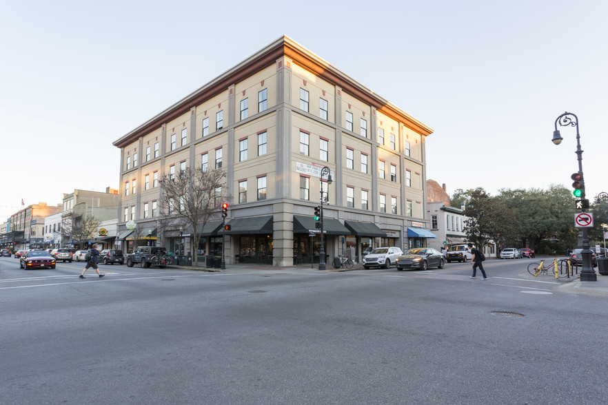 100 Bull St, Savannah, GA for lease - Primary Photo - Image 1 of 13