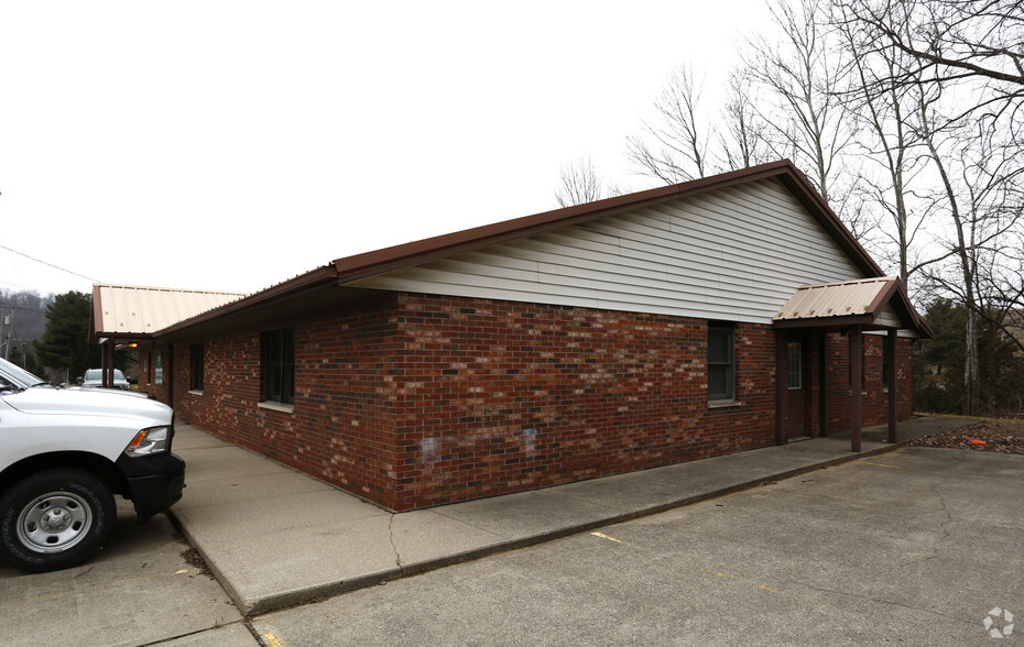 10165 Oxford Pike, Brookville, IN for sale - Primary Photo - Image 1 of 1