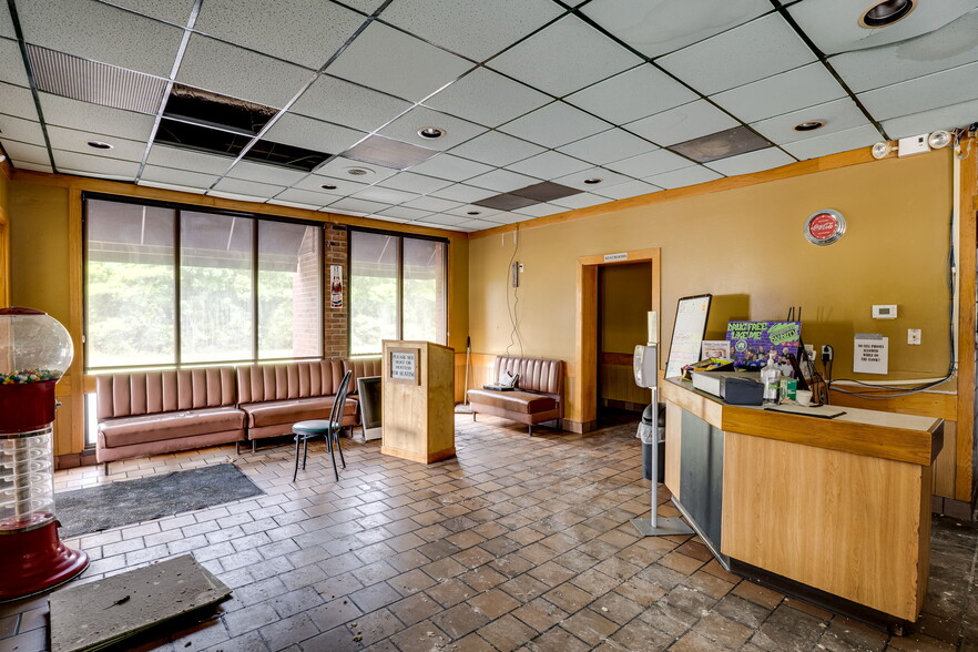 2003 W Highland Ave, Selma, AL for lease - Interior Photo - Image 2 of 20