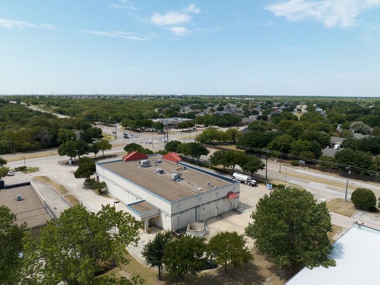 1901 SE Green Oaks Blvd, Arlington, TX 76018 CVS