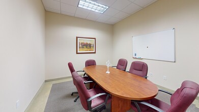 580-584 NW University Blvd, Port Saint Lucie, FL for lease Interior Photo- Image 2 of 3