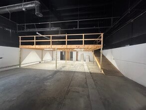 136 Beach City Rd, Hilton Head, SC for lease Interior Photo- Image 2 of 10