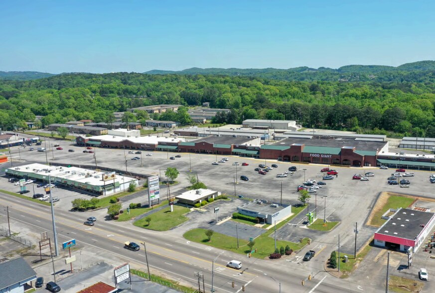 1671-1691 Center Point Pky, Birmingham, AL for sale - Primary Photo - Image 1 of 1