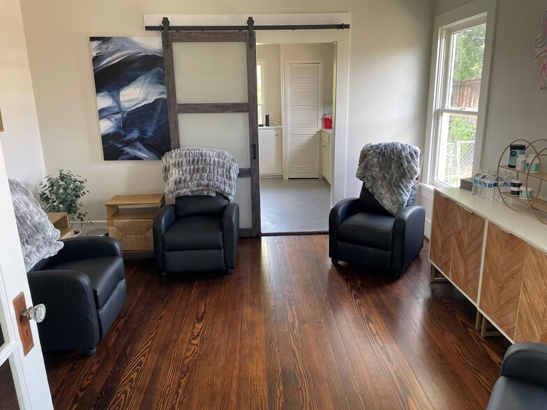 1620 Enderly Pl, Fort Worth, TX for lease - Building Photo - Image 3 of 9