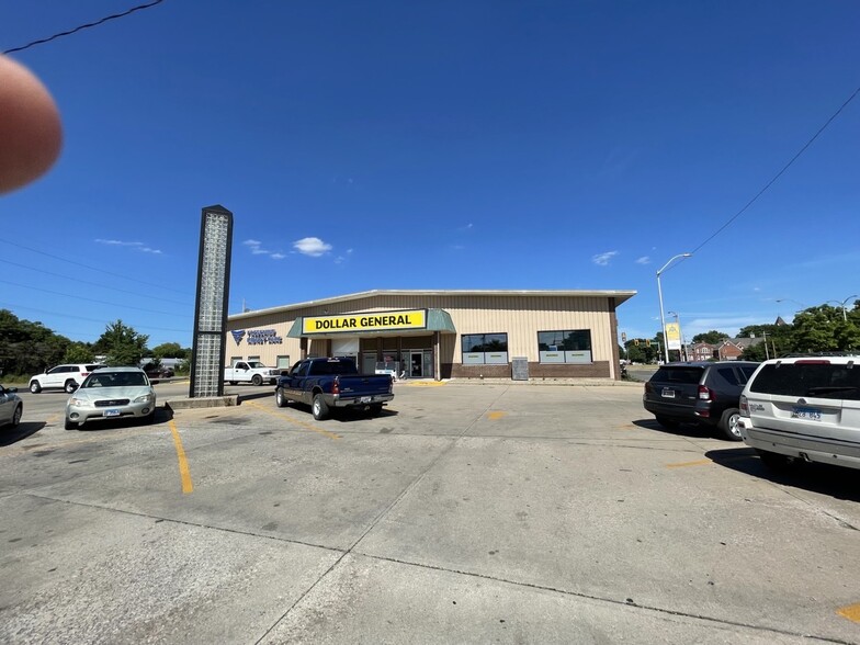 212 E Calhoun St, Macomb, IL for lease - Building Photo - Image 1 of 8