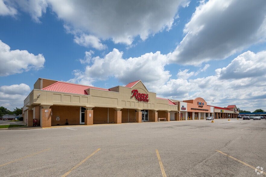 5607-5629 Preston Hwy, Louisville, KY for sale - Building Photo - Image 2 of 4