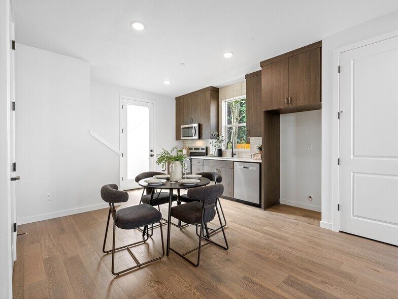 3246 115th Ave, Portland, OR for sale - Building Photo - Image 3 of 16