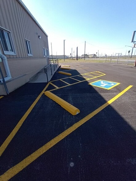 3410 E Grimes St, Harlingen, TX for lease - Building Photo - Image 3 of 10