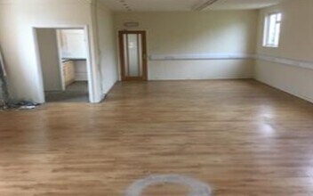 Frobisher Way, Torpoint for lease Interior Photo- Image 2 of 5