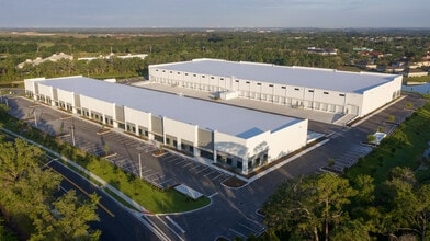 11125 Gatewood Dr, Lakewood Ranch, FL for lease Interior Photo- Image 1 of 2