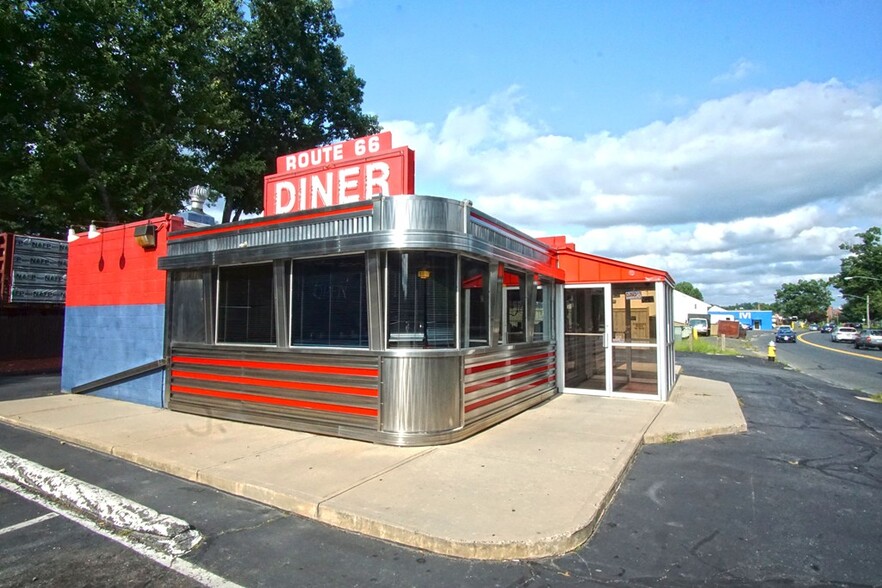 950 Bay St, Springfield, MA for sale - Building Photo - Image 1 of 8