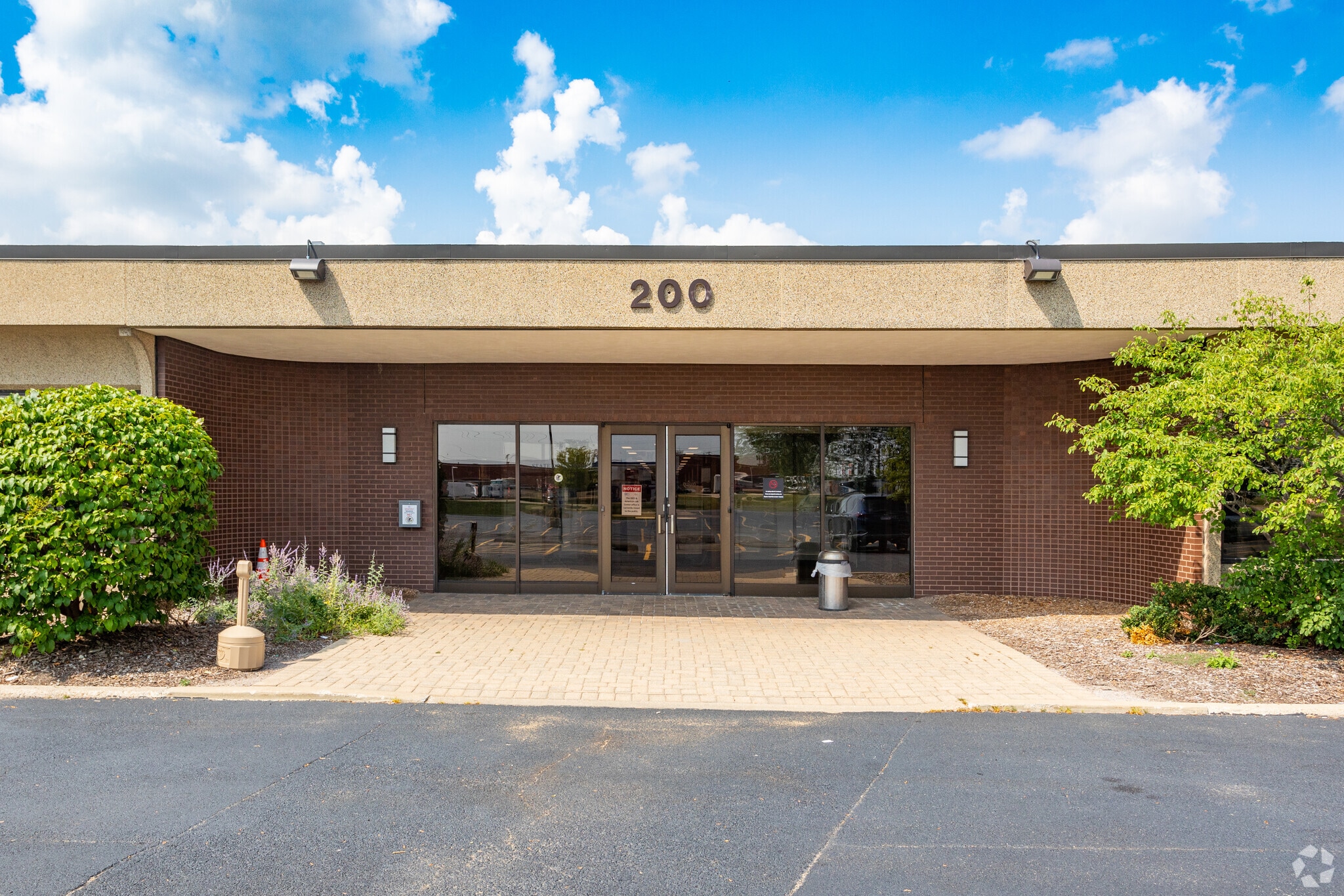 1400 S Wolf Rd, Wheeling, IL 60090 WiFi Corporate Center