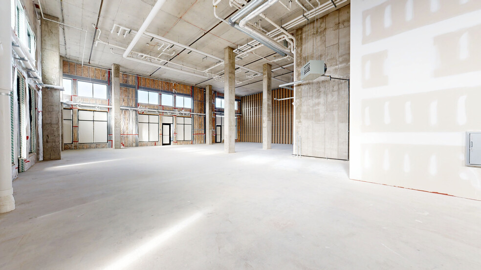 20400 Bluemound, Brookfield, WI for lease - Matterport 3D Scan - Image 3 of 30