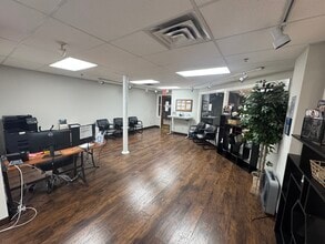 559 Main St, Bethlehem, PA for lease Interior Photo- Image 2 of 7