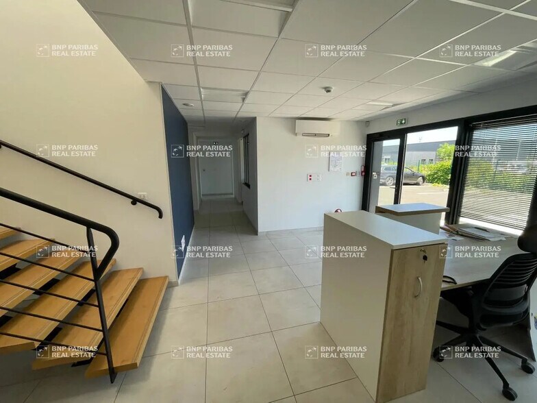 Flex in Joué-lès-Tours for lease - Interior Photo - Image 2 of 30