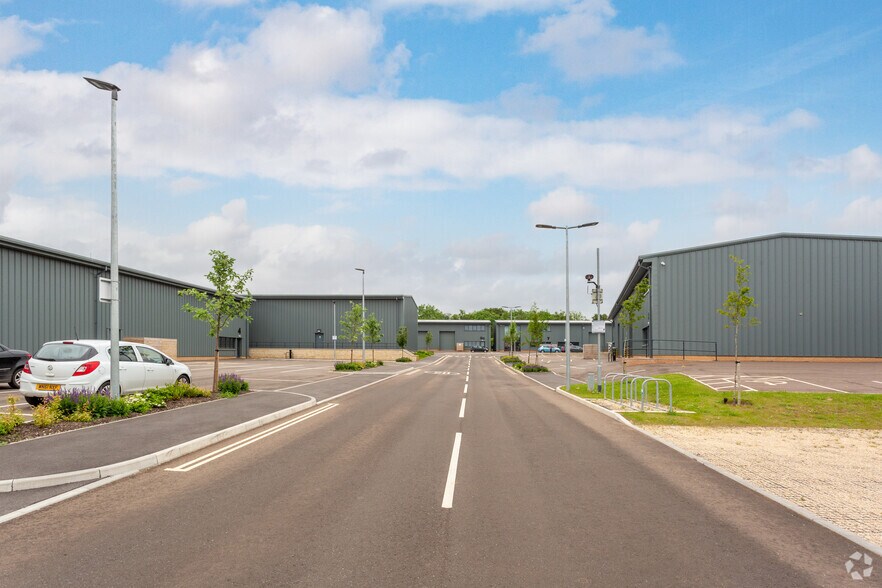 Park Ln, Corsham, SN13 9LH Industrial for Lease