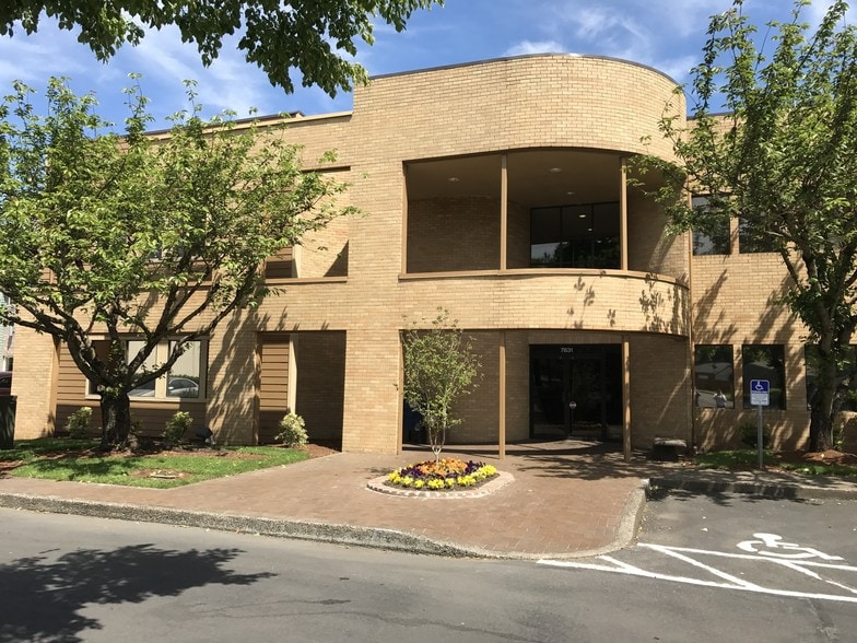 7831 SE Lake Rd, Portland, OR for lease - Building Photo - Image 3 of 7